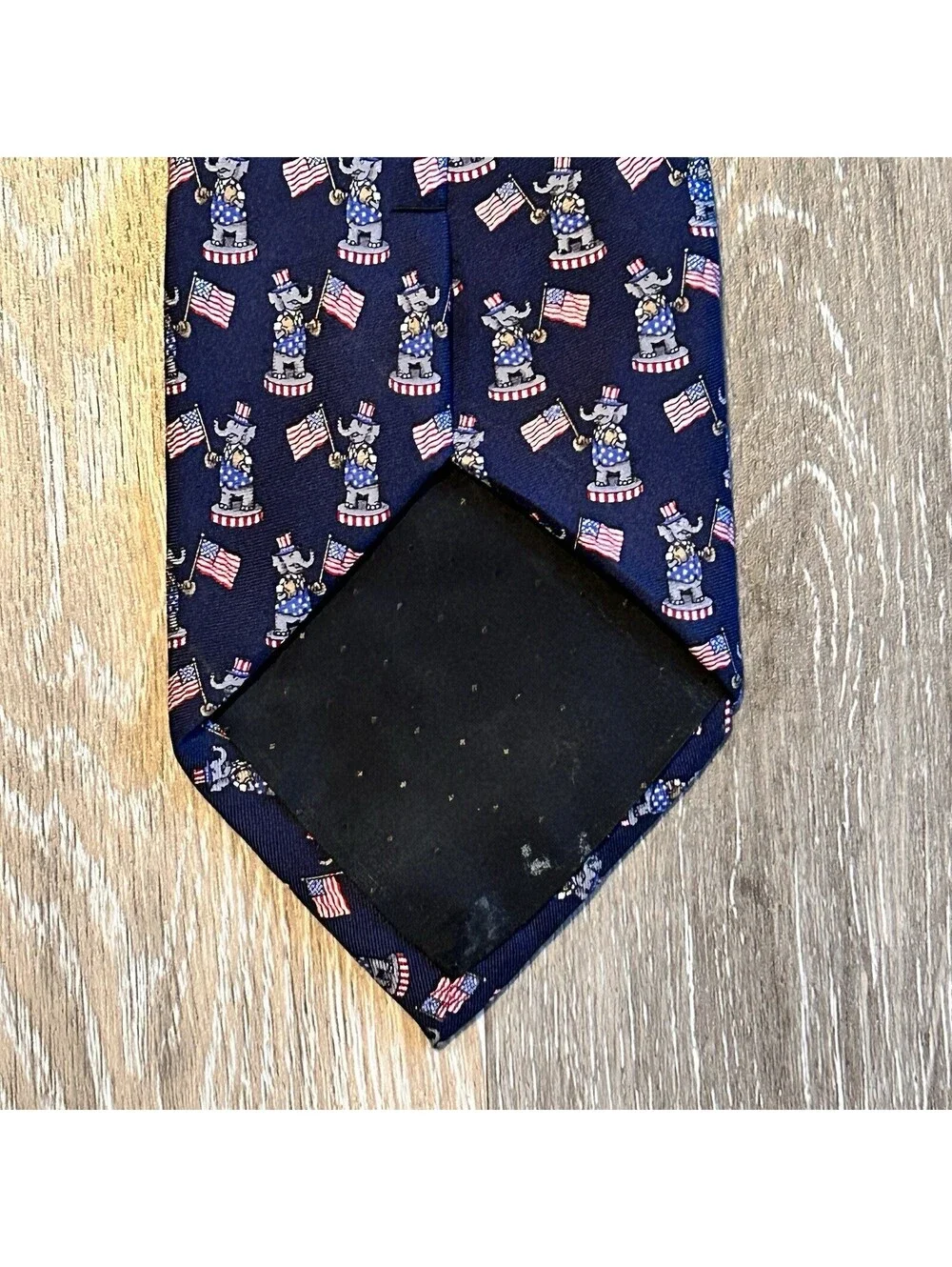 Museum Artifacts USA Elephant holding American Flag Silk Neck Tie Patriotic